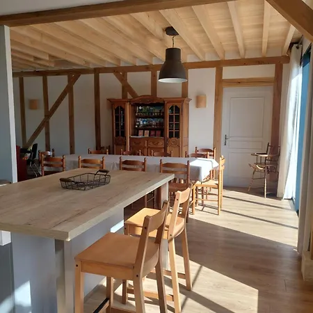 Du Domaine, Au Coeur D'une Ferme En Activite